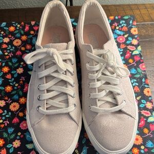 Keds Silver sneakers NeW